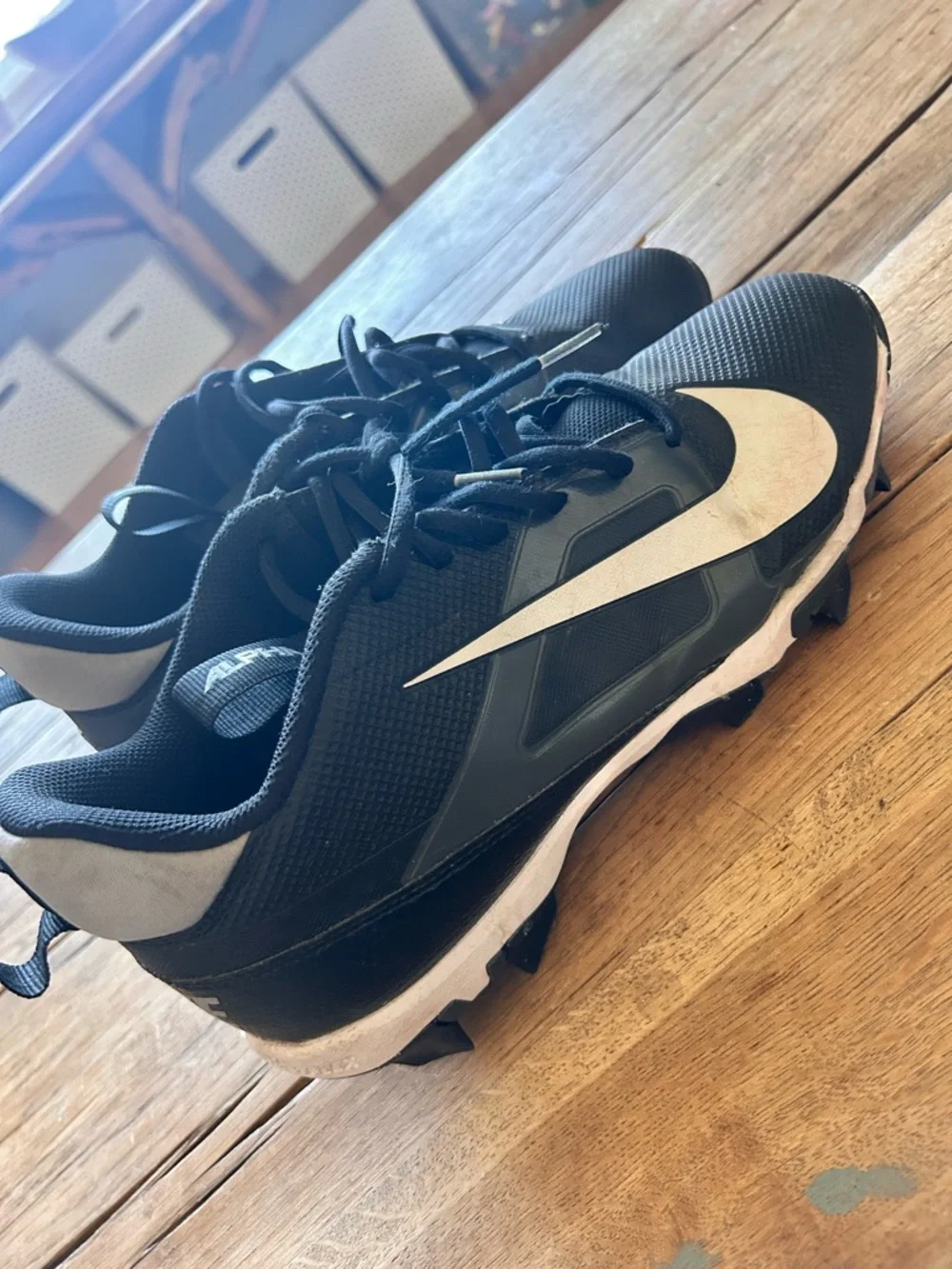 Nike Black menace shark 4 football Cleat Sneakers men’s size 9 GUC
